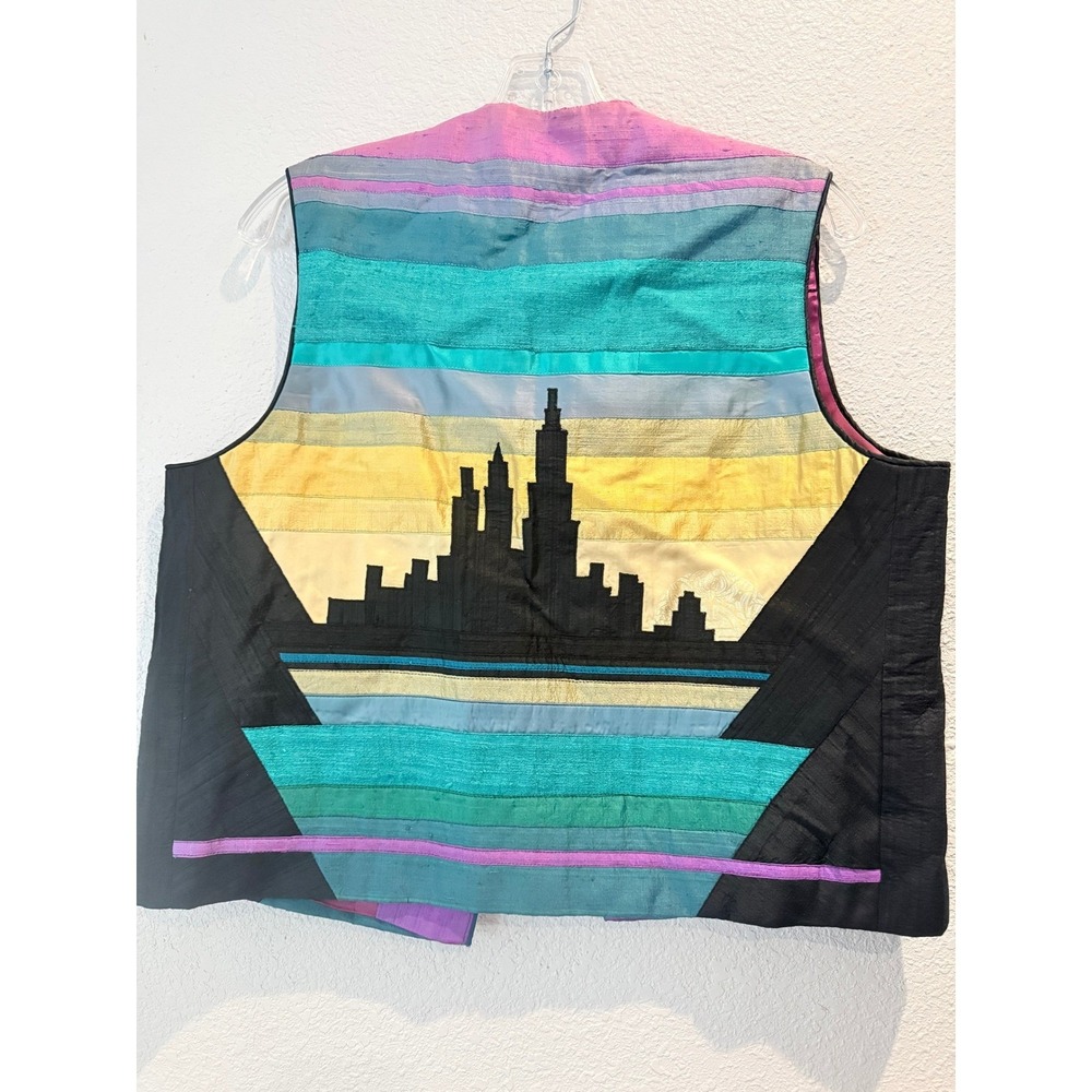 Unique Skyline Geometric Patchwork Vest Women's A… - image 4